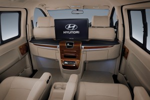 Hyundai-Grand-Starex1-1 Phuket Best Trip & Travel บริการเช่ารถตู้นำเที่ยวพร้อมคนขับภูเก็ต