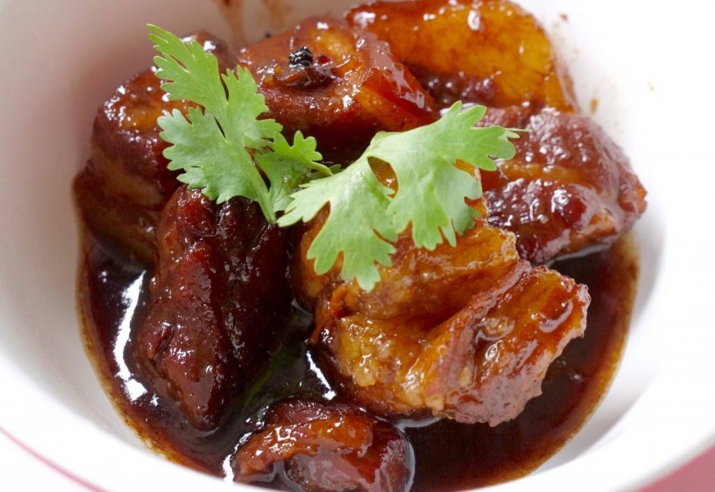 3. หมูฮ้อง
