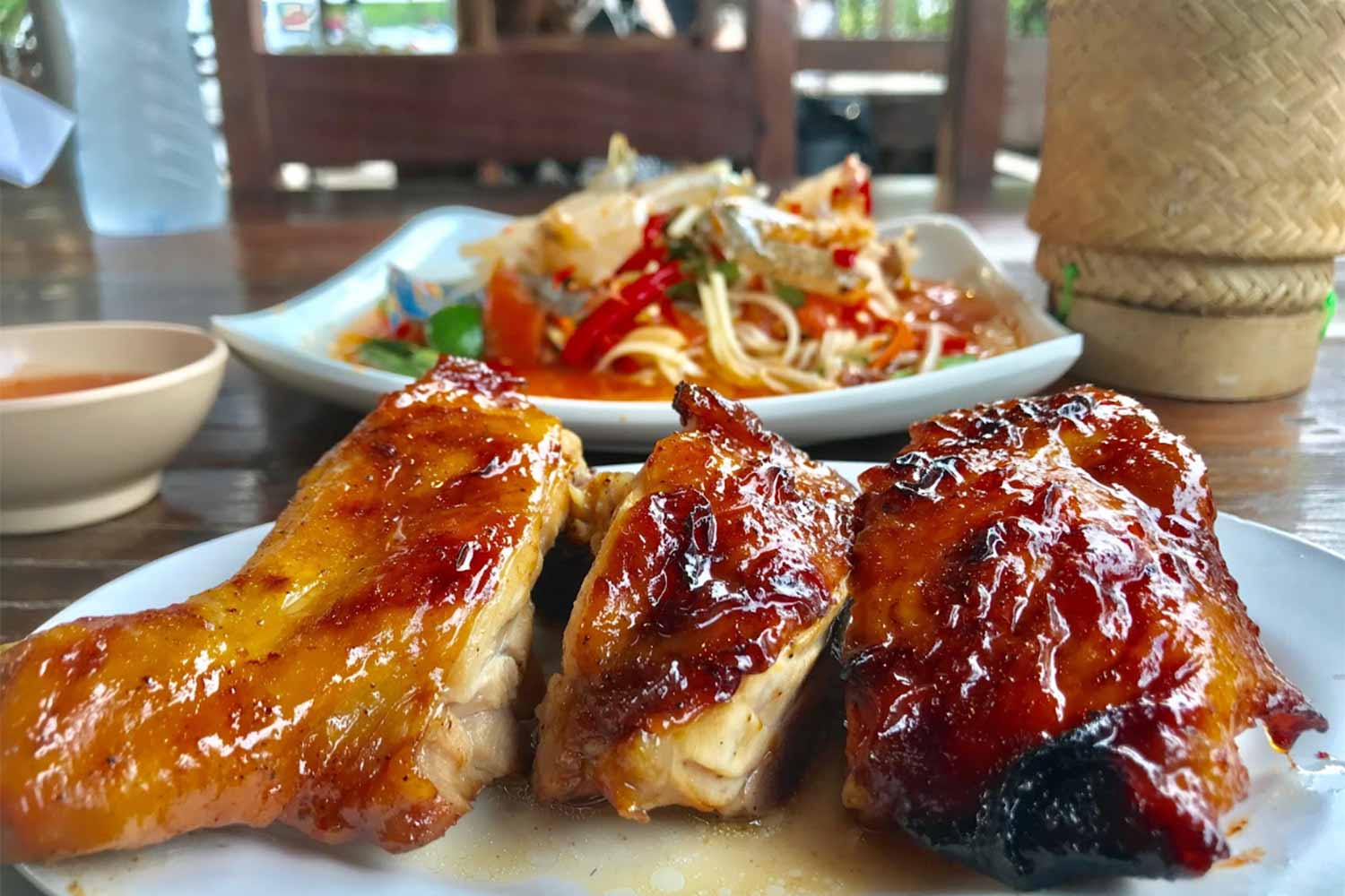 ร้านคน 101 ภูเก็ต - Phuket Best Trip Travel รถตู้นำเที่ยวภูเก็ต แบบ VIP 10 และ 12 ที่นั่ง
