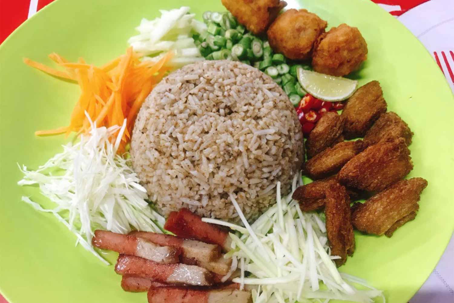 Nong J Vegetarian Restaurant - Phuket Best Trip Travel รถตู้นำเที่ยวภูเก็ต แบบ VIP 10 และ 12 ที่นั่ง
