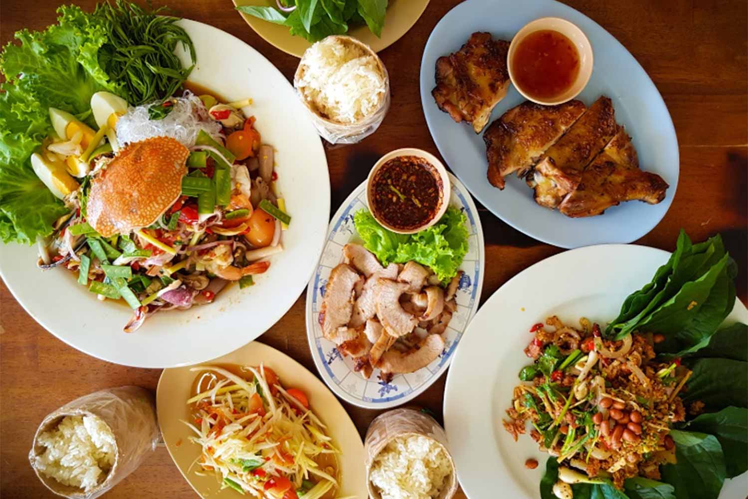 Ko Bank Zab Isaan - Phuket Best Trip Travel รถตู้นำเที่ยวภูเก็ต แบบ VIP 10 และ 12 ที่นั่ง

