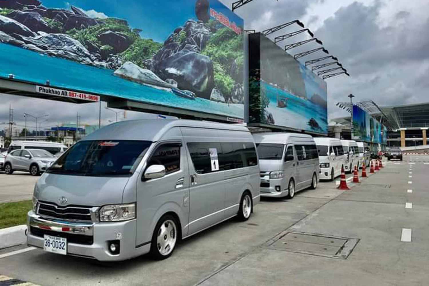 Choose Phuket Best Trip & Travel - Phuket Best Trip Travel รถตู้นำเที่ยวภูเก็ต แบบ VIP 10 และ 12 ที่นั่ง