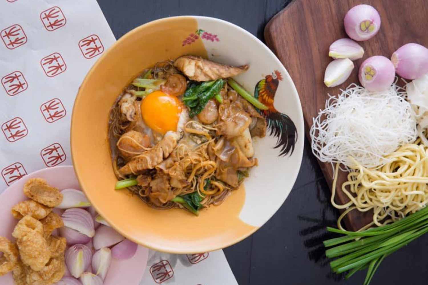 Mee Ton Poe - Phuket Best Trip Travel รถตู้นำเที่ยวภูเก็ต แบบ VIP 10 และ 12 ที่นั่ง
