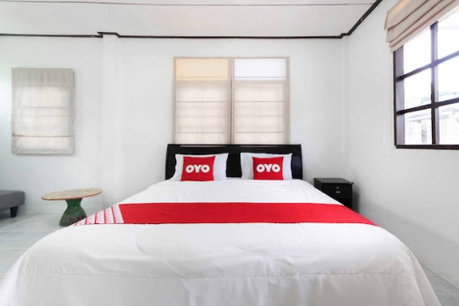 Naiyang House Phuket  - Phuket Best Trip Travel รถตู้นำเที่ยวภูเก็ต แบบ VIP 10 และ 12 ที่นั่ง
