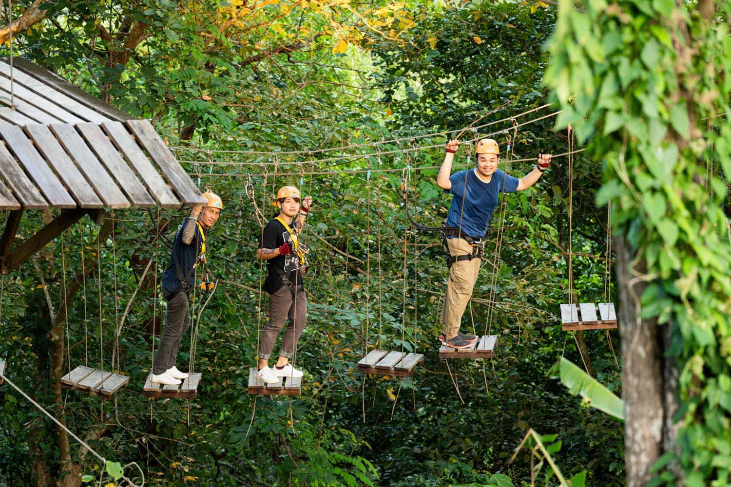 Tarzan Adventure Phuket - Phuket Best Trip Travel รถตู้นำเที่ยวภูเก็ต แบบ VIP 10 และ 12 ที่นั่ง
